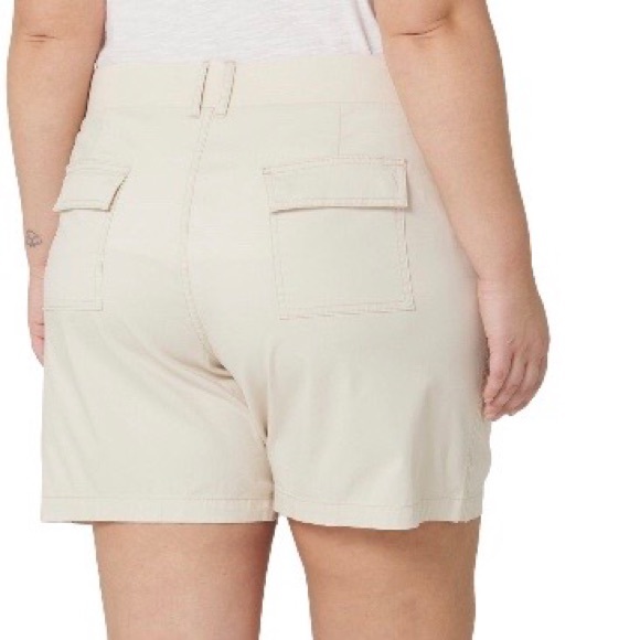 Lee Women's Plus Midrise Shorts 22W NWT - Picture 2 of 9